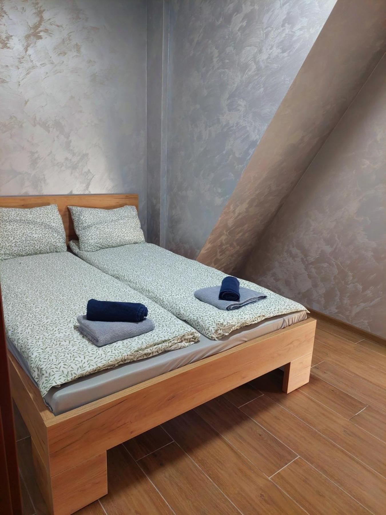 Apartment Divci Tron 9